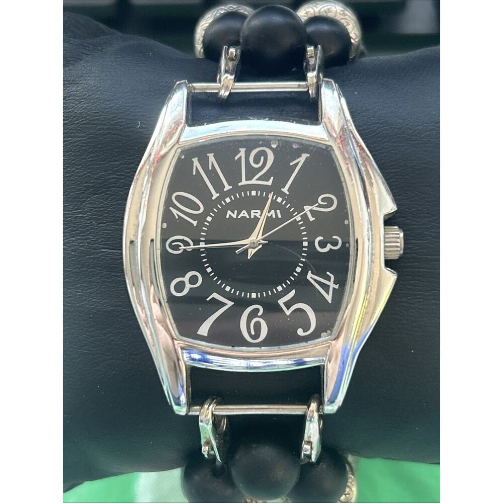 Narmi Silver Tone Women’s Quartz Watch
